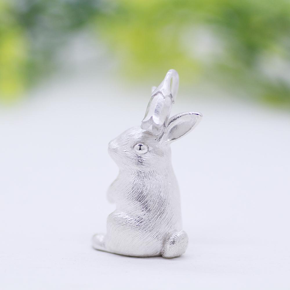 花と兎のシルバーペンダント | 3枚目