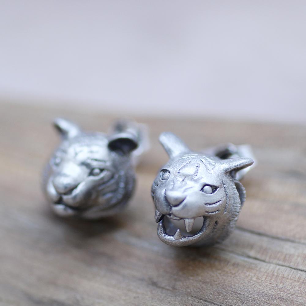 トラのシルバーピアス/阿吽のトラ（両耳）