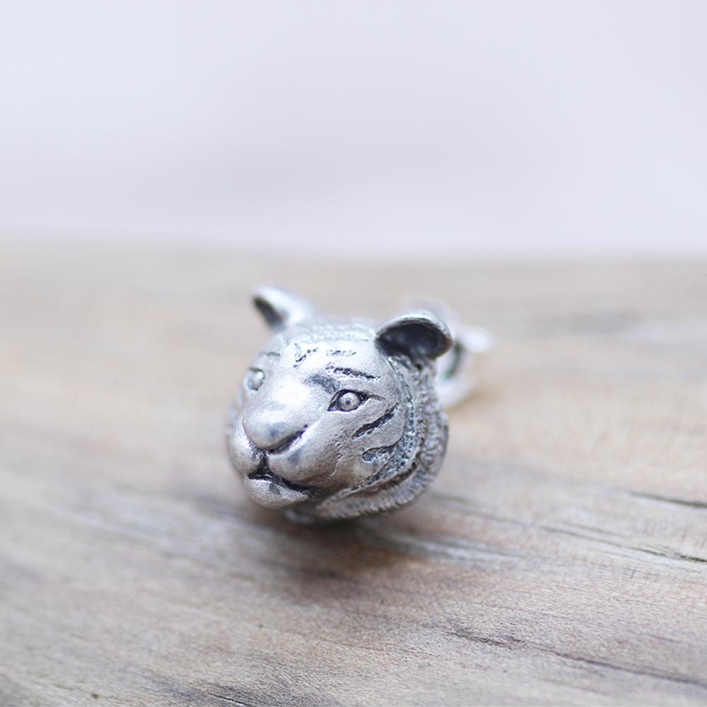 トラのシルバーピアス/阿吽のトラ（両耳） | 4枚目